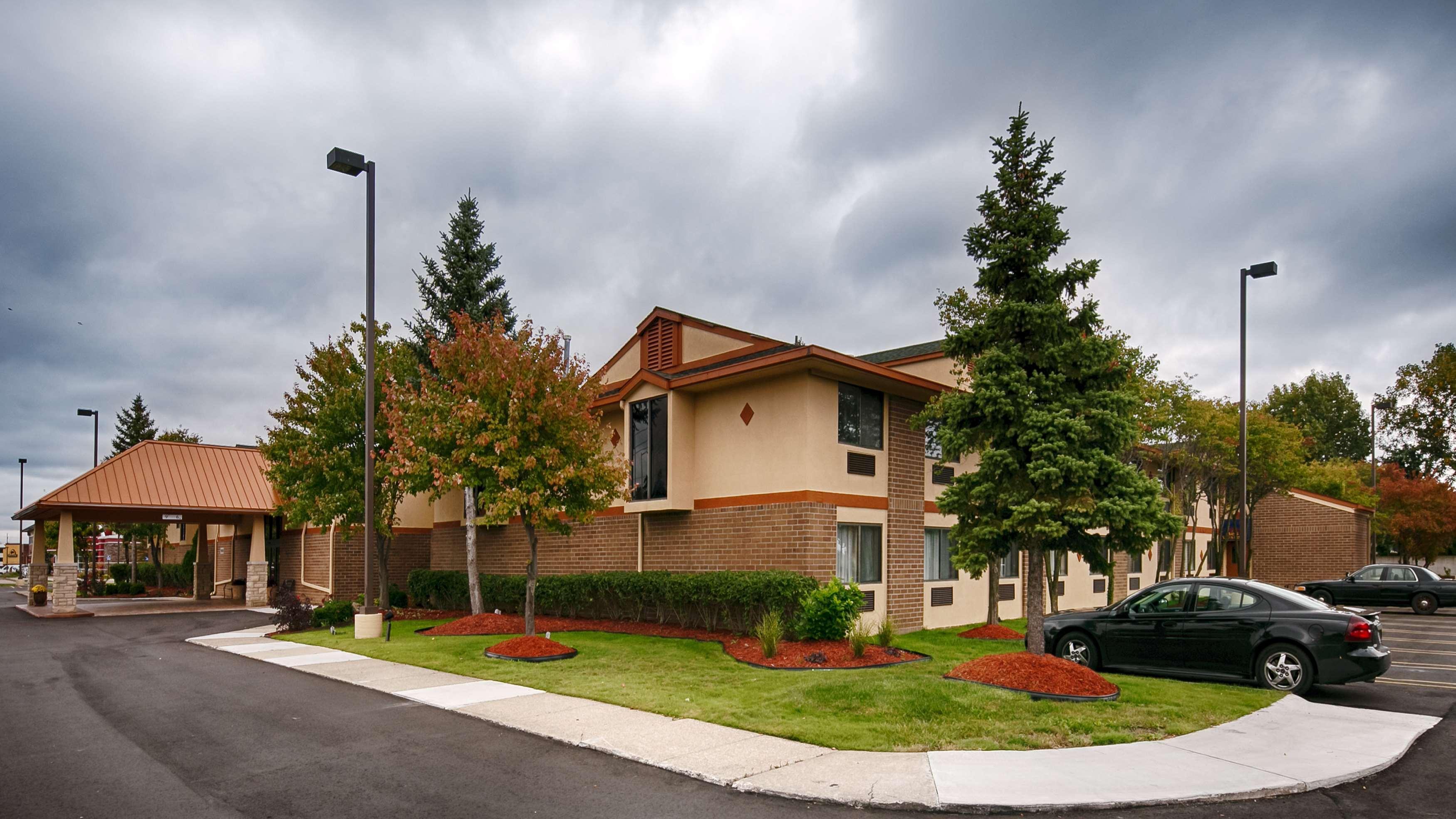 Best Western Detroit Livonia Eksteriør billede