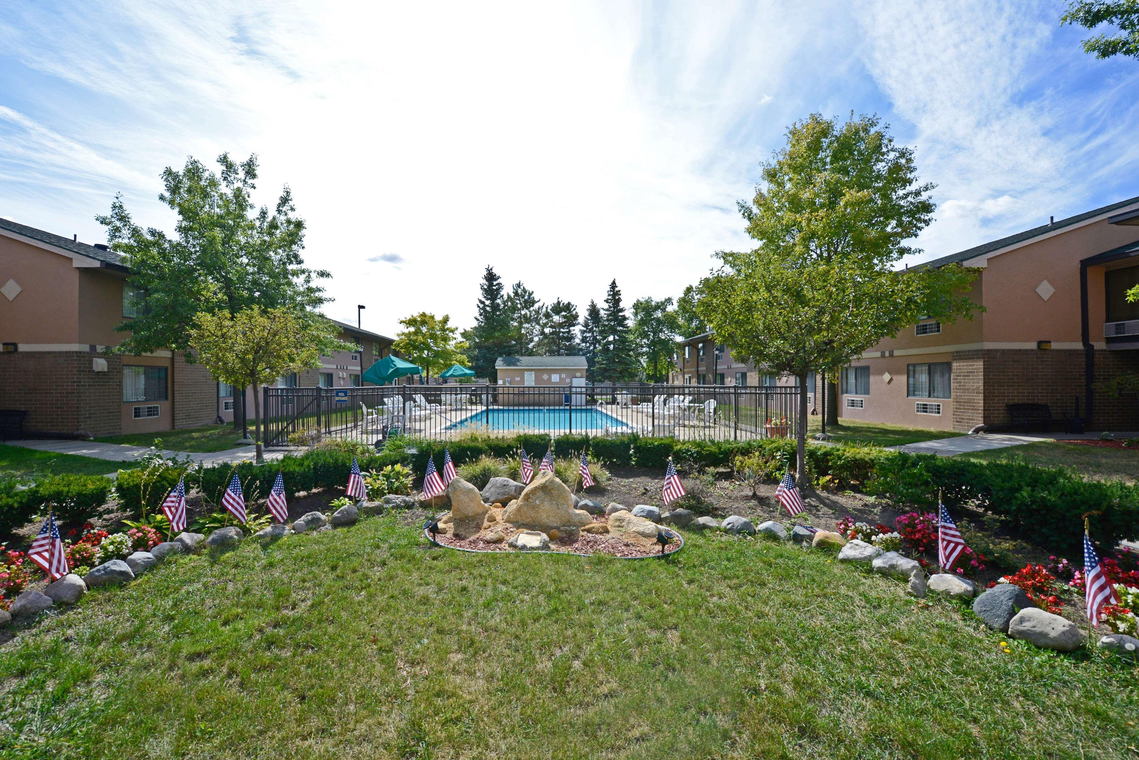 Best Western Detroit Livonia Eksteriør billede