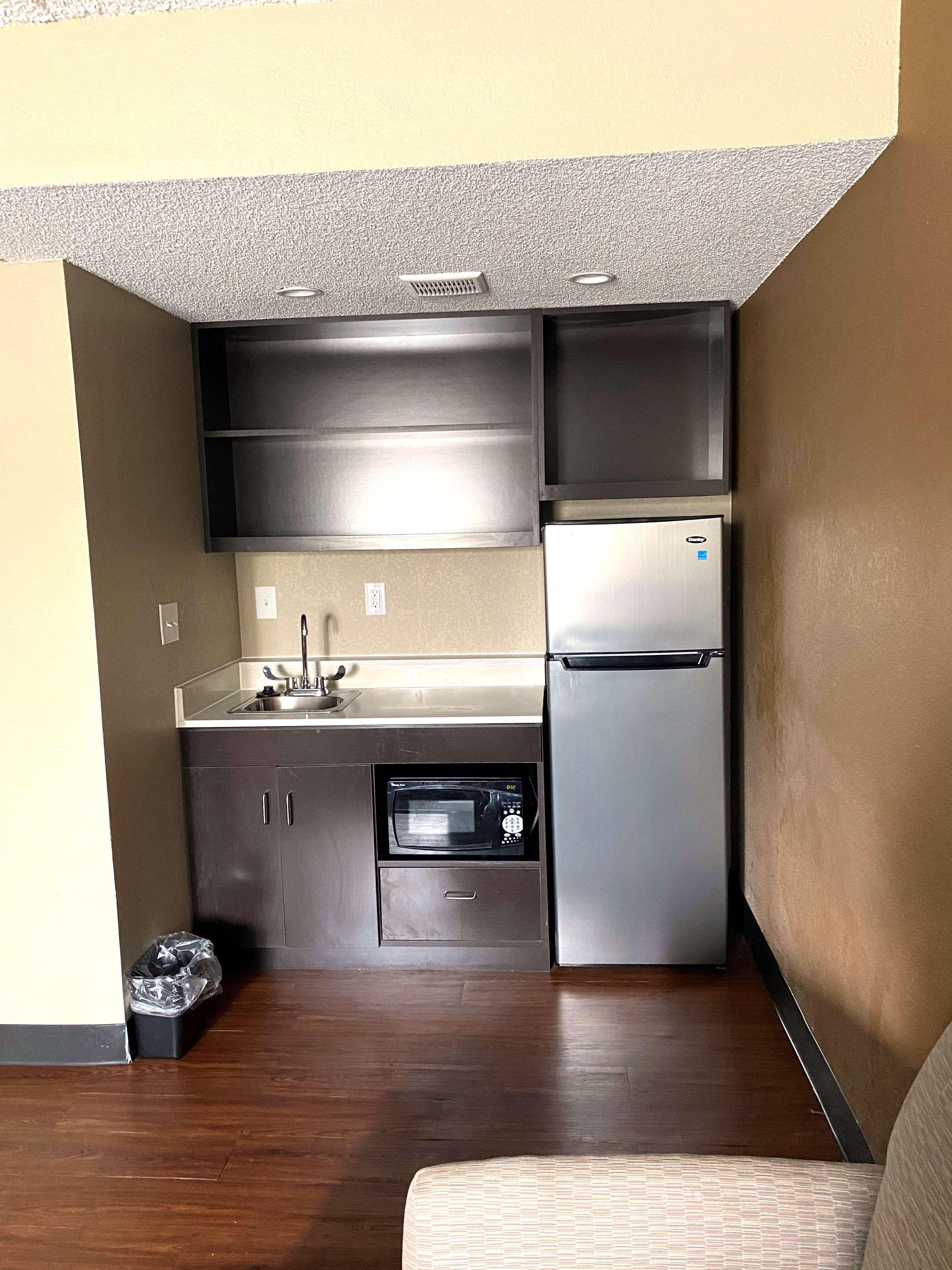 Best Western Detroit Livonia Eksteriør billede