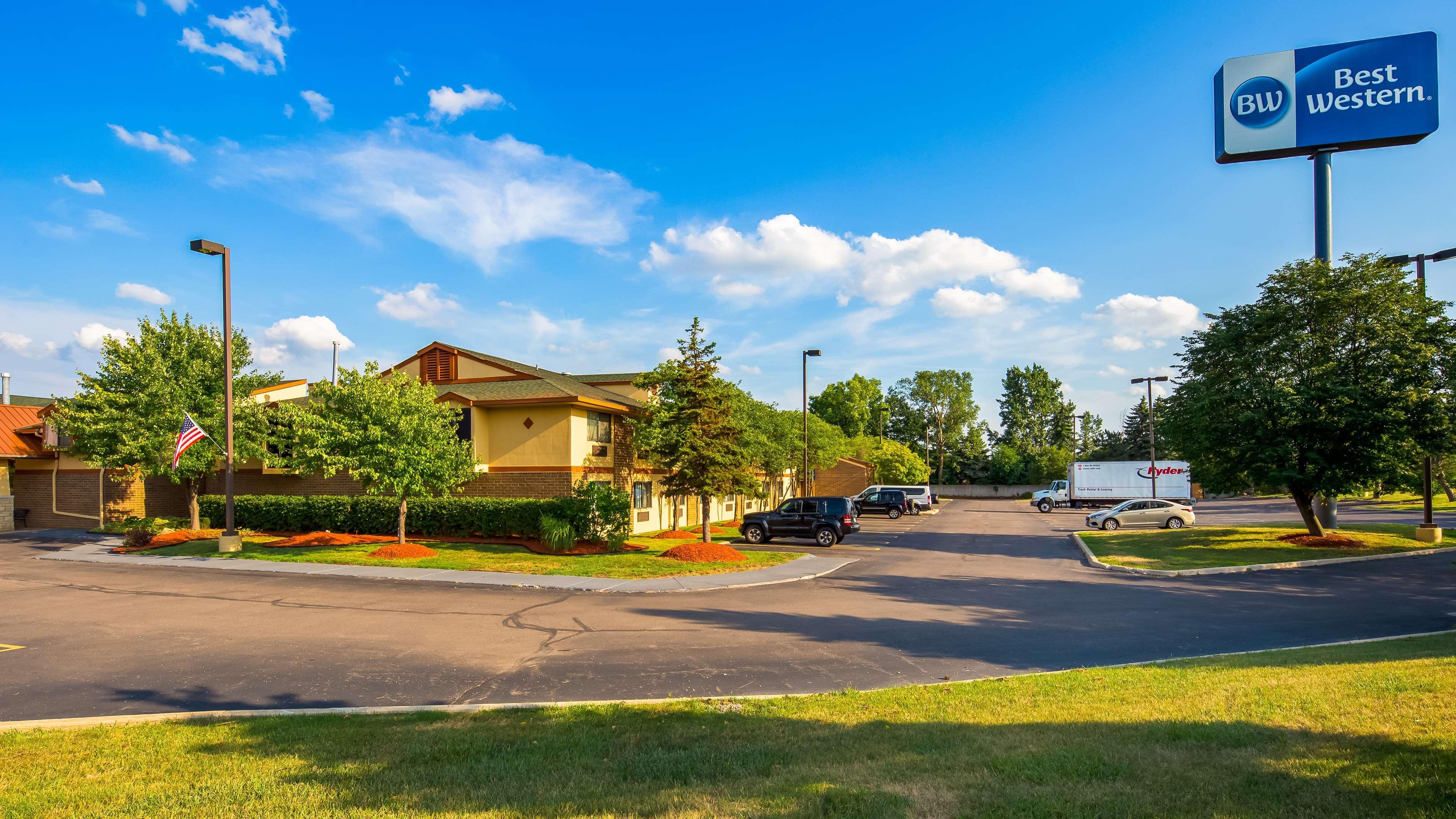 Best Western Detroit Livonia Eksteriør billede