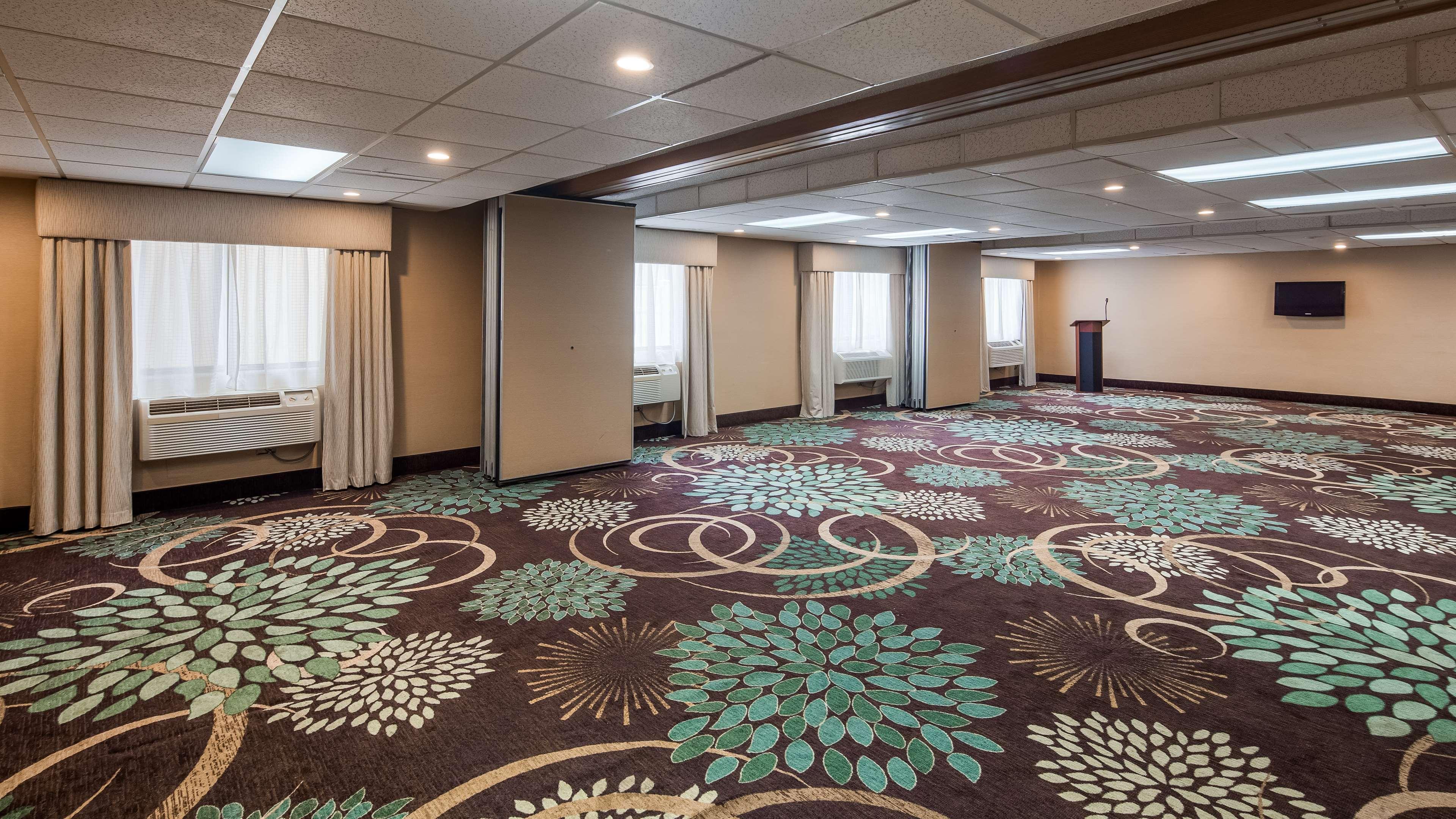 Best Western Detroit Livonia Eksteriør billede