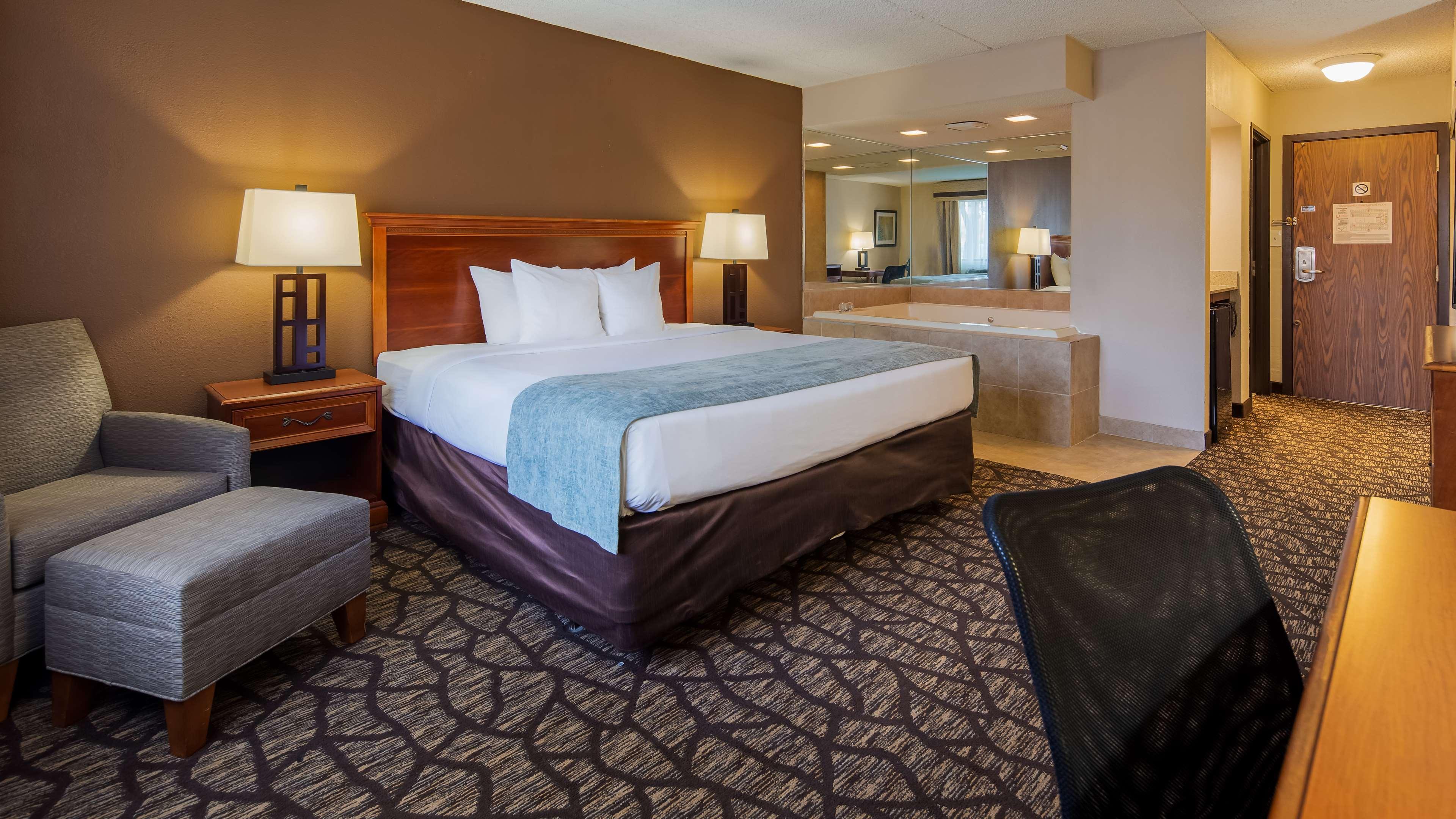 Best Western Detroit Livonia Eksteriør billede