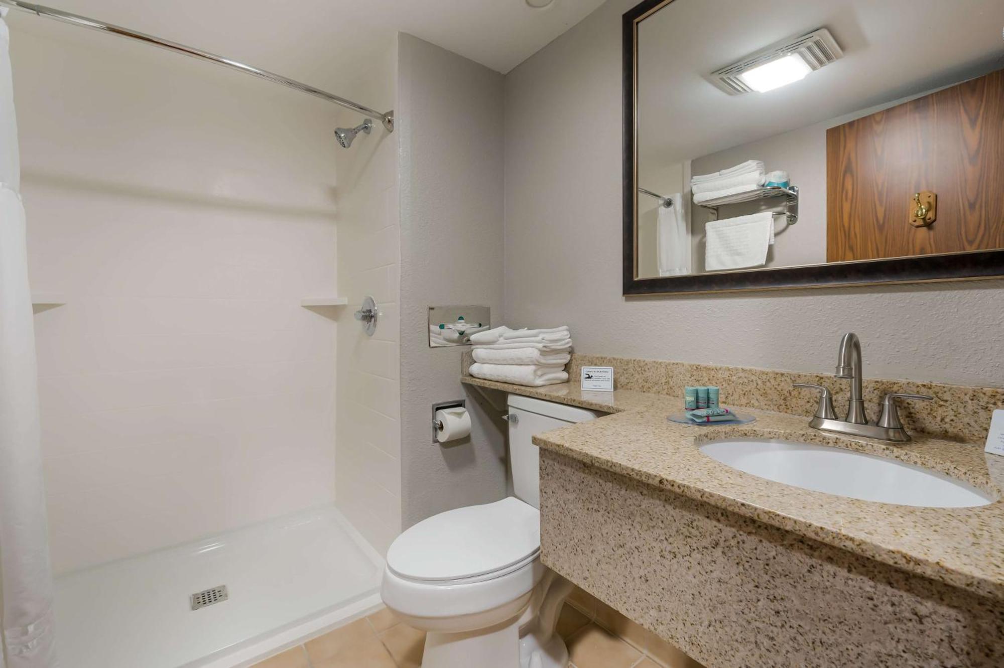 Best Western Detroit Livonia Eksteriør billede
