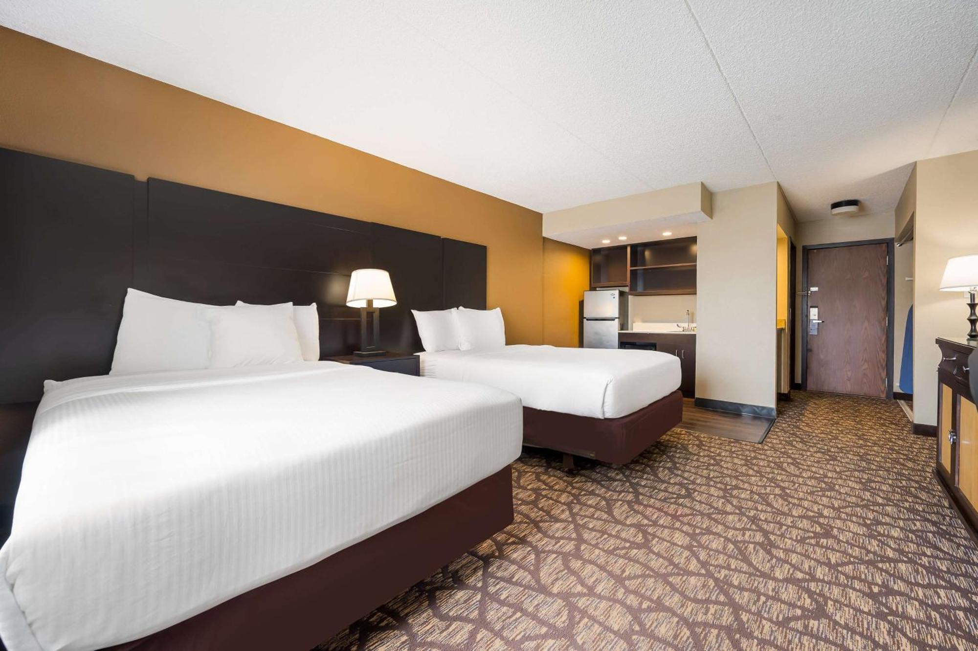 Best Western Detroit Livonia Eksteriør billede